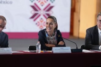 Sheinbaum se reúne con empresarios y exportadores para fomentar inversiones en medio de incertidumbre por T-MEC.