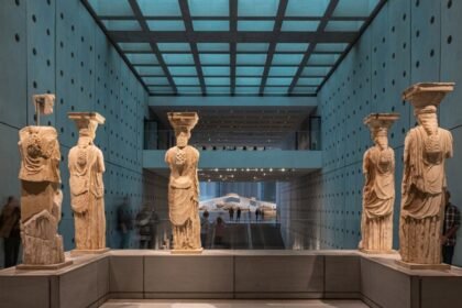 sujeto apunala a dos turistas estadounidenses cerca del museo de Sujeto apuñala a dos turistas estadounidenses cerca del Museo de la Acrópolis
