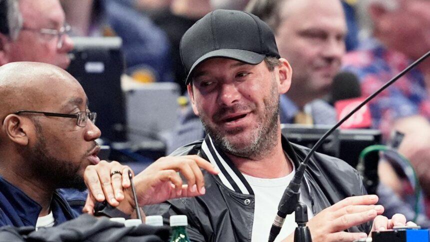 Tony Romo suspendido como comentarista en CBS tras su arresto