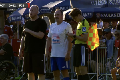 un tesorero futbolista debuta a los 50 anos con equipo Un tesorero futbolista debuta a los 50 años con equipo alemán