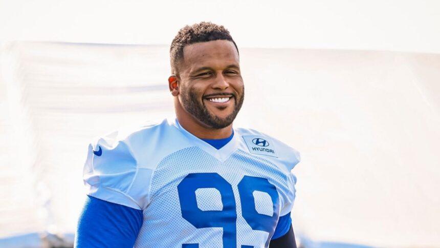 Aaron Donald, 35, sale del retiro: Rams, 1 año, 20 mdd garantizados