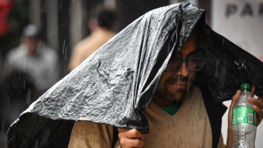 Activan alerta amarilla por fuertes lluvias en 12 alcaldías de CDMX