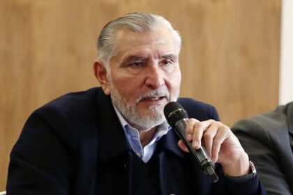 Adán Augusto López contrajo deudas por 48 mdp con sueldo de senador