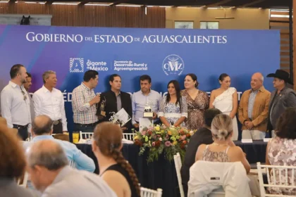 Aguascalientes reconoce a sus veterinarios por su labor