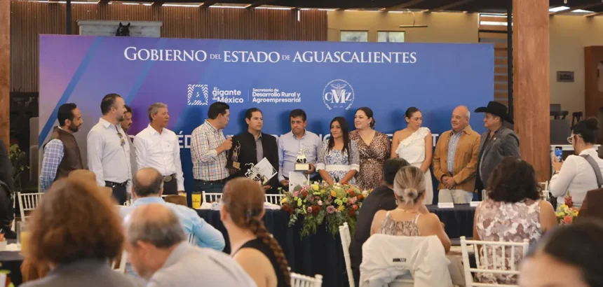 Aguascalientes reconoce a sus veterinarios por su labor
