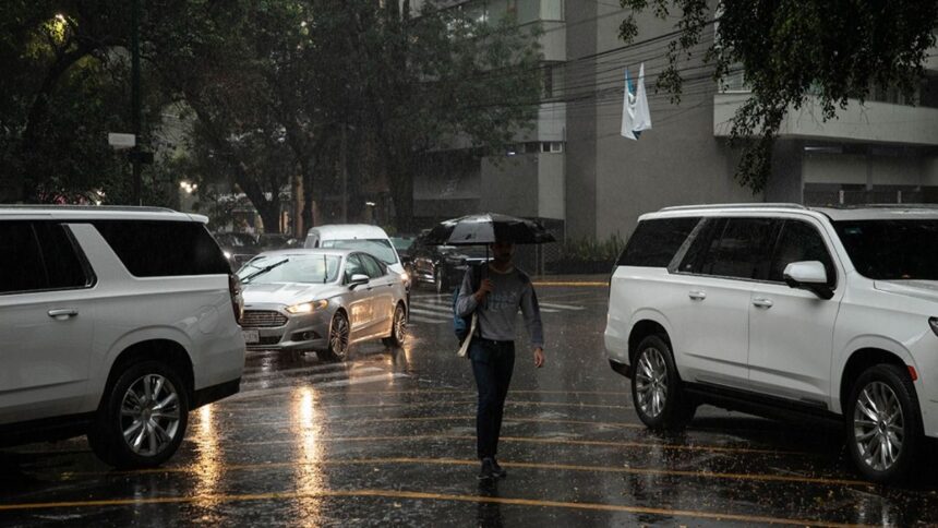 Alerta amarilla en seis alcaldías de CDMX por lluvia y granizo