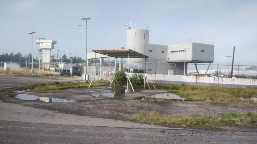 Ángel Aguirre, exgobernador, aguarda audiencia tras permanecer en el Altiplano