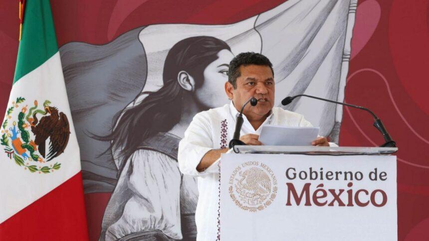 Ariadna Montiel critica viaje en primera clase del gobernador Javier May y lo disculpa