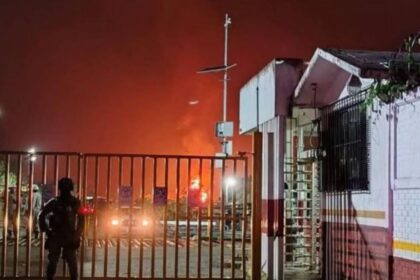 Autoridades confirman que rayo causó explosión en instalación de Pemex