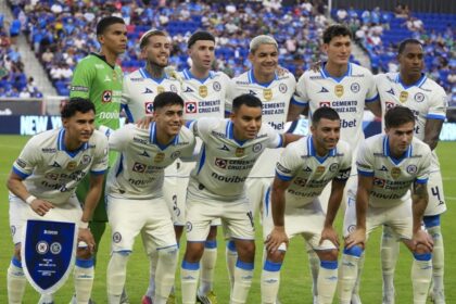 Avión de Cruz Azul sufre falla y es desviado a Minnesota
