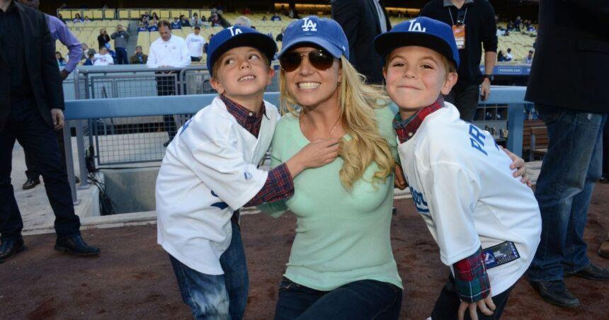 Britney Spears expone sus sentimientos sobre la maternidad y sus padres