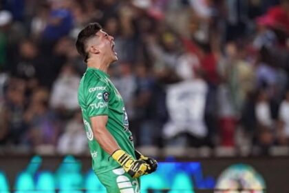 Carlos Moreno firma el agónico empate del Pachuca en San Luis