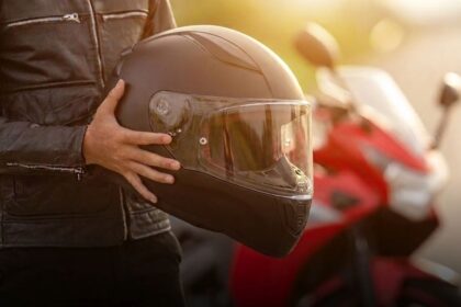 Cascos pirata para motociclistas en Jalisco: alerta por certificaciones falsas