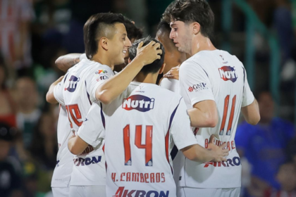 Chivas vence a Santos con penalti: segundo triunfo del Apertura 2026