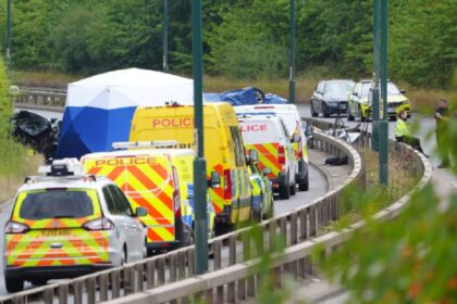 Choque en Inglaterra deja siete muertos, incluidos dos policías, tras una persecución