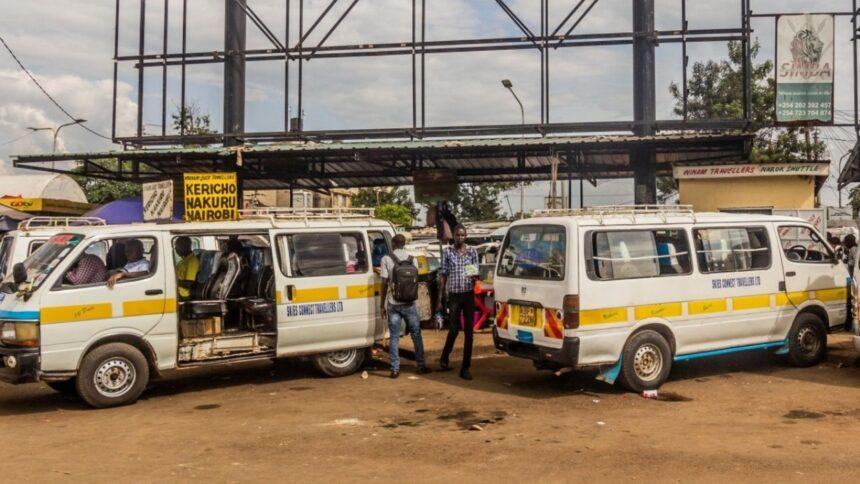 Choque entre microbús y camión deja 27 muertos en Zimbabue
