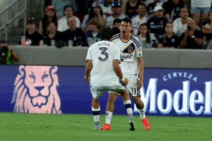 ‘Chucky’ Lozano deja con la mano estirada a extécnico en San Diego