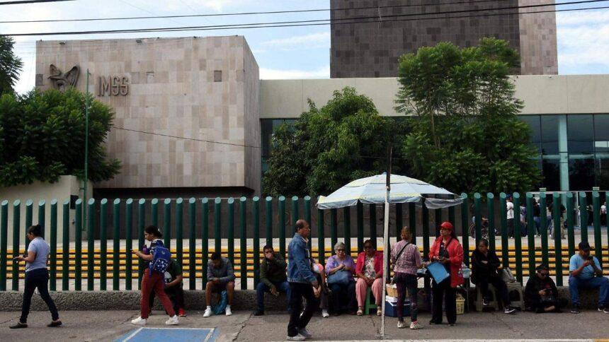 Clínicas IMSS e ISSSTE en Irapuato continúan inoperantes según Lorena Alfaro