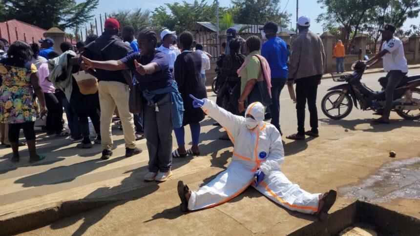 Congo refuerza vigilancia en barco tras muerte de pasajero con síntomas ébola