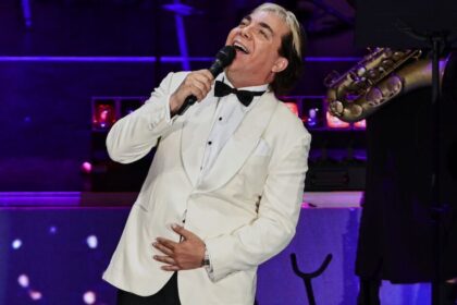 cristian castro cuenta que carrera estudiara tras graduarse de preparatoria.mx2F472Fbb2Fc9199f034276abbe4d7e4b9c80452Fcristian castro que Cristian Castro cuenta qué carrera estudiará tras graduarse de preparatoria