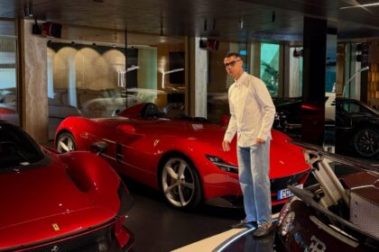 cristiano ronaldo muestra su impresionante coleccion de autos de lujo Cristiano Ronaldo muestra su impresionante colección de autos de lujo