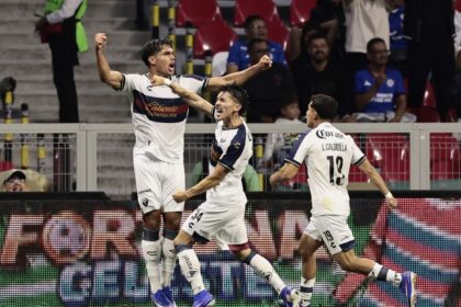 Cruz Azul cae ante Atlante en un emocionante partido en el Azteca