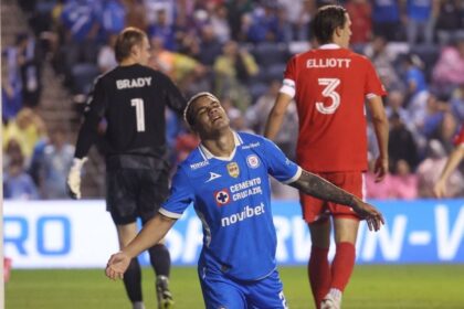 Cruz Azul queda fuera ante Chicago Fire; Rayados califica en su lugar
