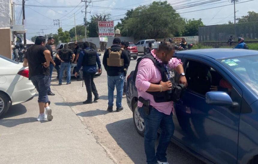 Detienen a dos hombres por vehículos irregulares en El Salto