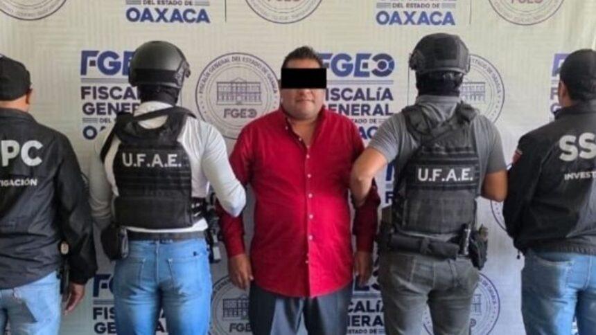 Detienen a síndico de Oaxaca de Juárez por presunto robo de vehículos