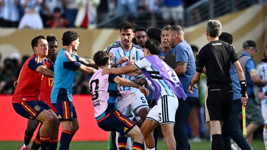 DT de España: Lionel Scaloni ofreció disculpas tras la trifulca mundialista