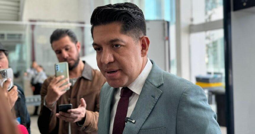 Emmanuel Reyes y la polémica por fondos de La Luz del Mundo