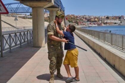 espana establece controles fronterizos en respuesta a italia tras crisis España establece controles fronterizos en respuesta a Italia tras crisis en Ceuta