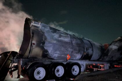 Explosión en pensión de automóviles en Jalisco causa al menos cuatro muertes