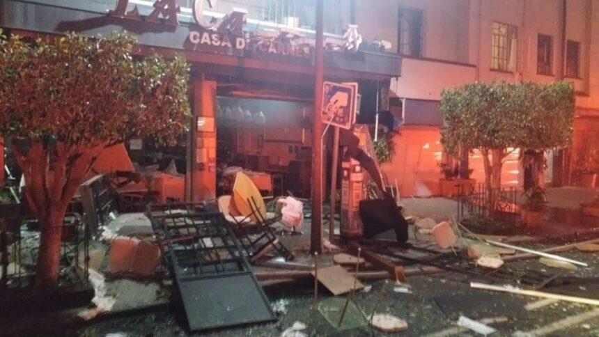 Explosión en restaurante de la colonia Roma deja 10 heridos, seis bomberos afectados