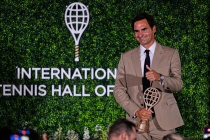 federer llora tras exaltacion al salon de la fama internacional Federer llora tras exaltación al Salón de la Fama Internacional del Tenis