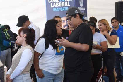 Feria Laboral en Irapuato ofrece vacantes, pero egresados enfrentan puestos inferiores