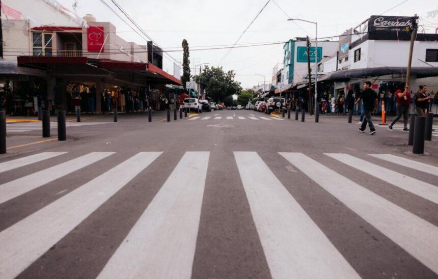 GDL entrega calles rehabilitadas en la Zona del Vestir de Medrano