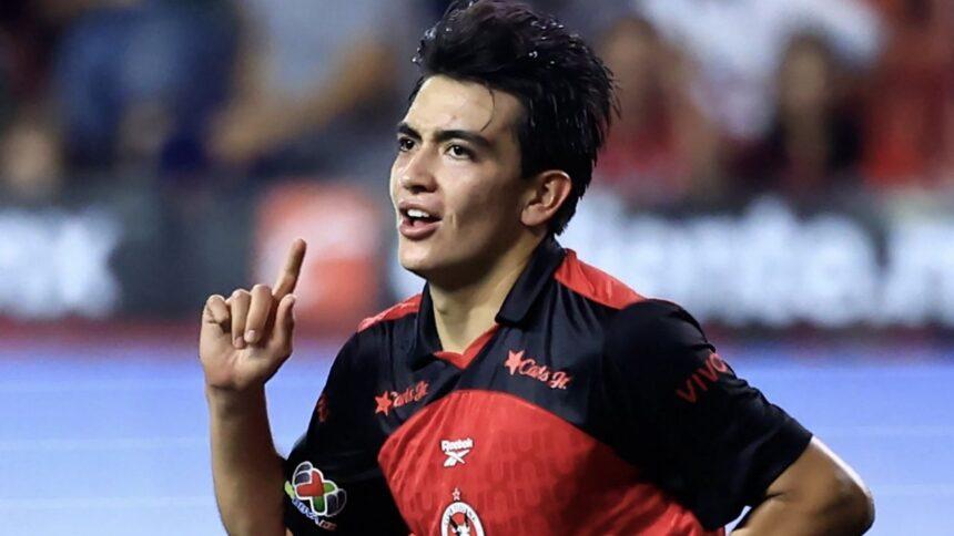 Gil Mora: asistencia y golazo en triunfo de Xolos ante Cruz Azul