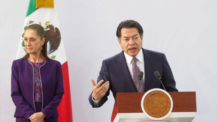 Gobierno de Sheinbaum afirma que 81% de docentes respalda regular celulares escolares