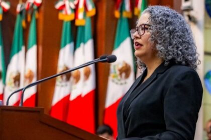 Graciela Domínguez encabeza primera reunión con gabinete como gobernadora interina de Sinaloa