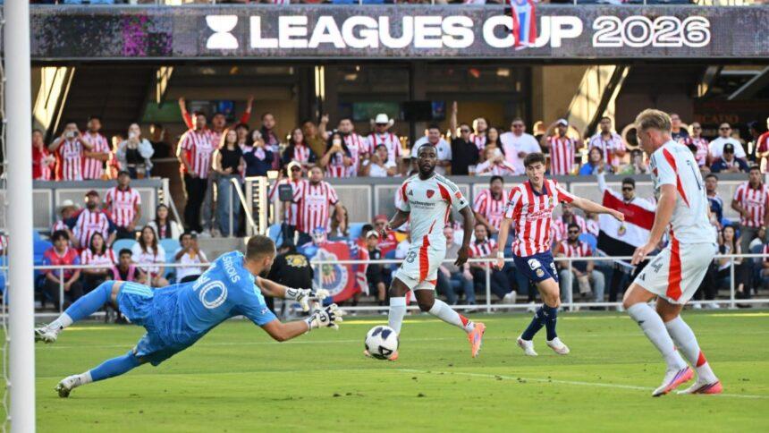 Grito homofóbico en Leagues Cup durante Chivas vs FC Dallas activa protocolo