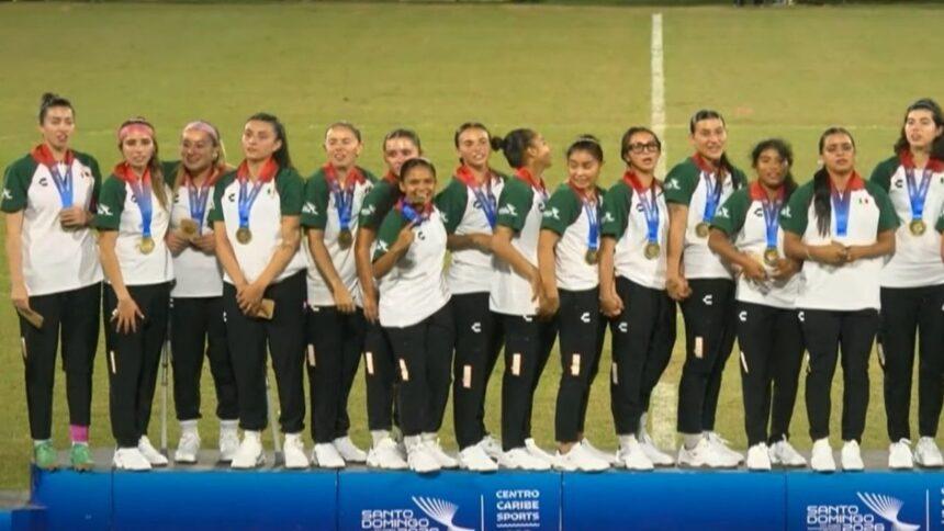 Himno Nacional interrumpido tras el oro del Tri Femenil en Centroamericanos