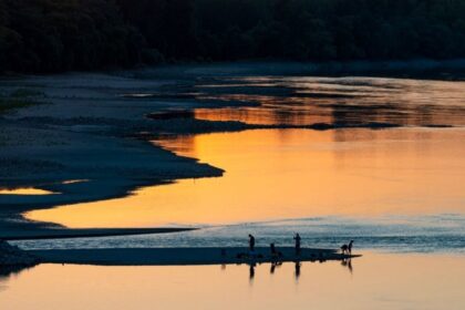 Hungría apaga central nuclear por escasez de agua en el Danubio