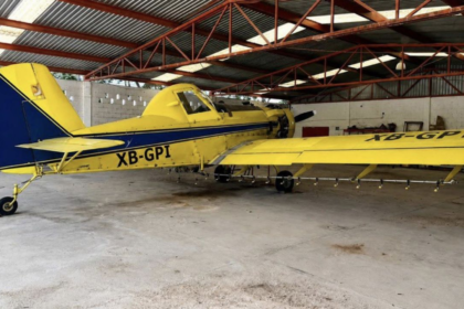 incautan casi 6 mil litros de huachicol y una avioneta Incautan casi 6 mil litros de huachicol y una avioneta; seis detenidos