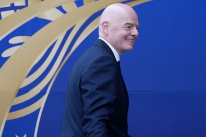infantino en la cuerda floja europa critica su continuidad en Infantino en la cuerda floja: Europa critica su continuidad en FIFA