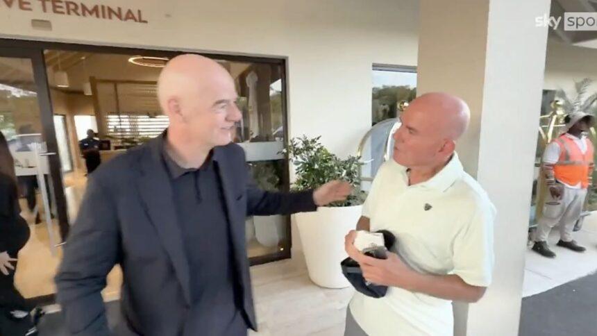 Infantino evade preguntas e ironiza sobre la calvicie de ambos
