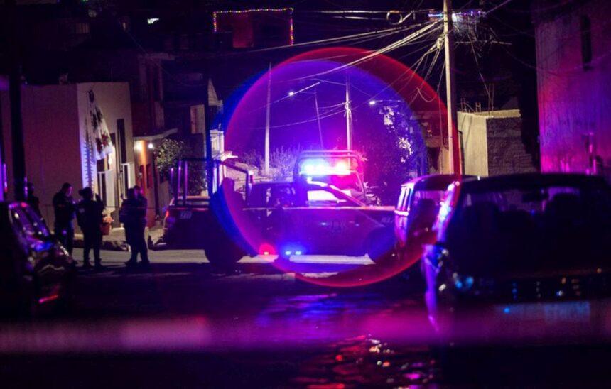 investigan muerte de policia estatal y mujer en el salto Investigan muerte de policía estatal y mujer en El Salto, Jalisco