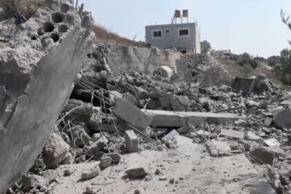 Israel ataca edificio con civiles en Líbano y acusa a Hezbolá