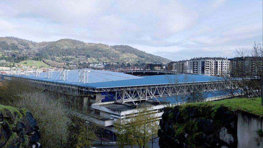 Jabalíes invaden instalaciones del Oviedo y destrozan canchas de entrenamiento