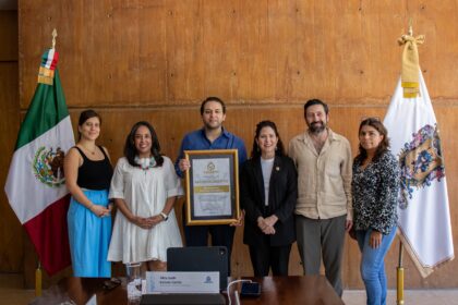 Jesús Ernesto Guevara Villarreal recibe el XXV Premio de Cuento Efrén Hernández